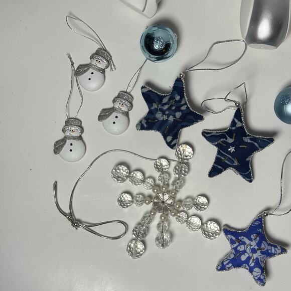 Lot of 17 Blue White and Silver Ornaments Christmas Tree Decorations - Picture 6 of 10